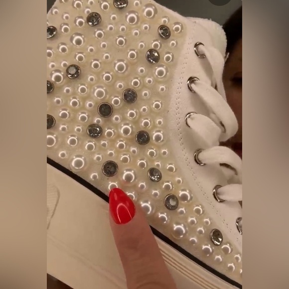 NWT Azalea Wang White Pearl/ Rhinestone High Top Sneakers. - Picture 10 of 11